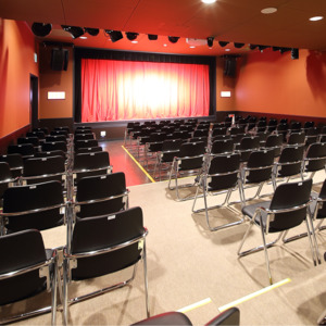 心斎橋角座（松竹芸能）：恵理子とかみじょう初球セーフテイバント